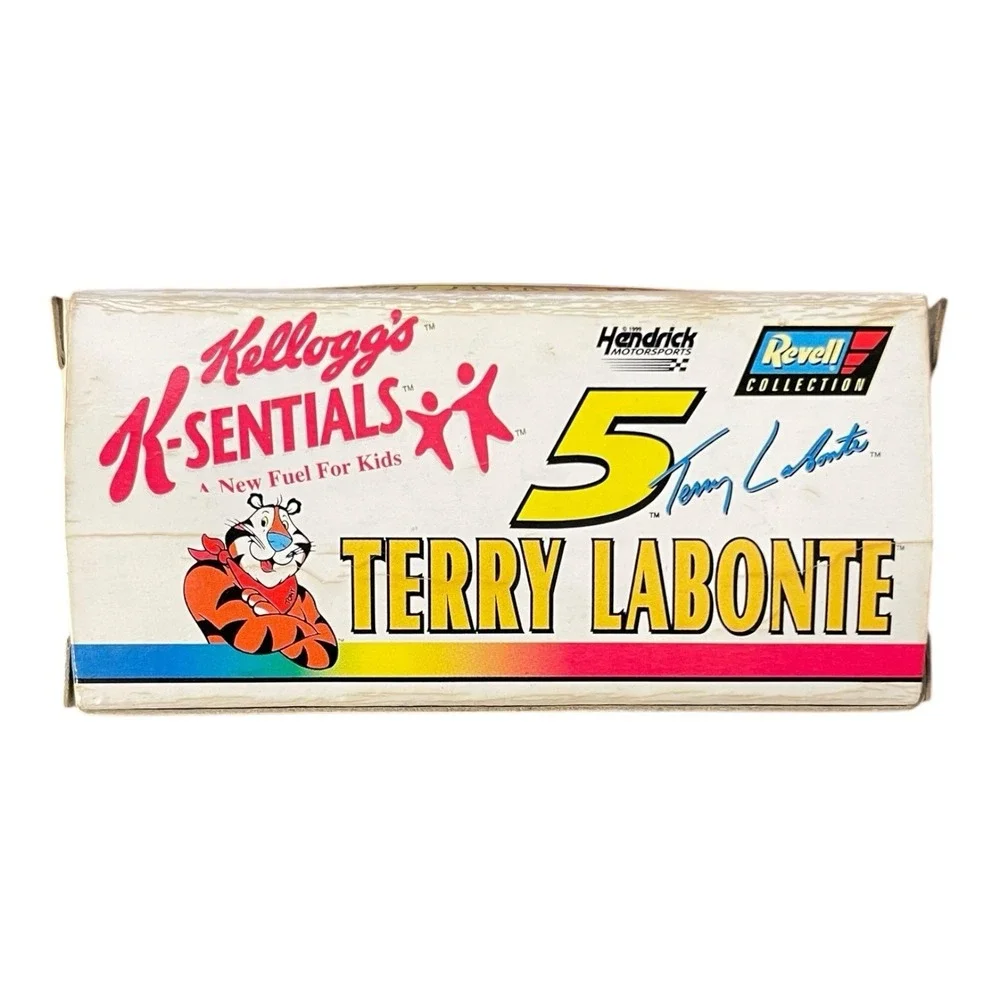 Terry Labonte #5 Kelloggs Sentials Revell 1:64‎ Scale Die Cast